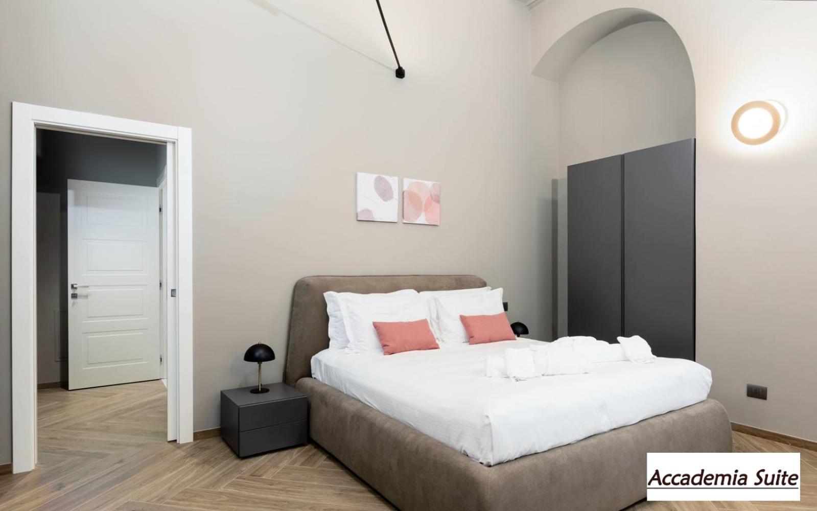Q71 Timeless Suites Turin Exteriör bild